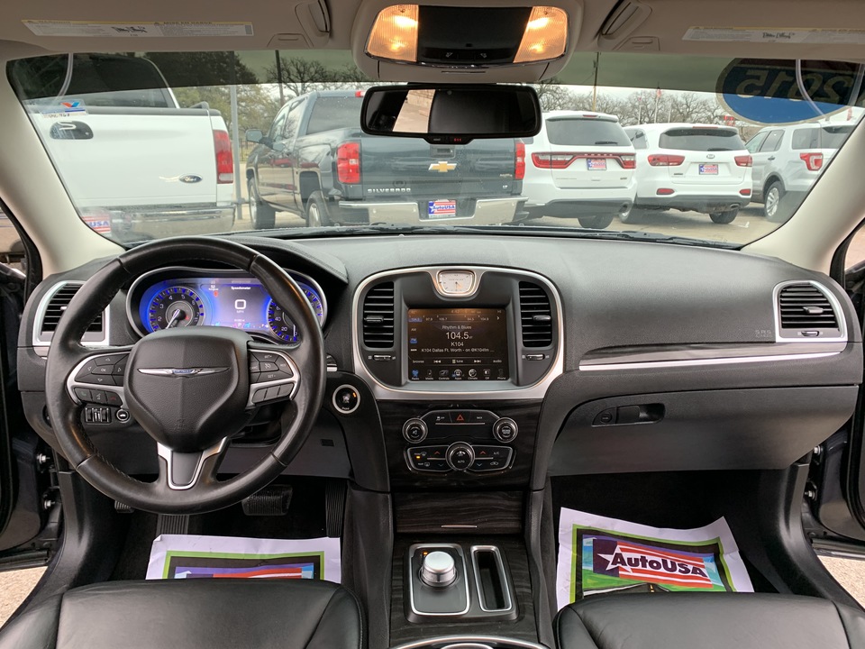 2015 Chrysler 300 Limited RWD