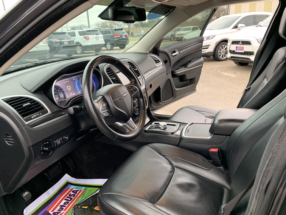 2015 Chrysler 300 Limited RWD