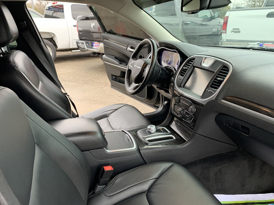 2015 Chrysler 300 Limited RWD