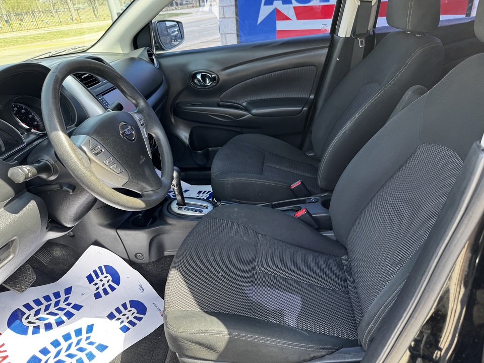 2019 Nissan Versa 1.6 SV Sedan