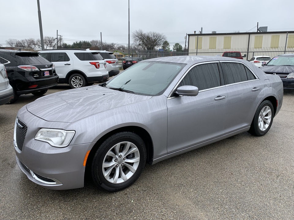 2015 Chrysler 300 Limited RWD