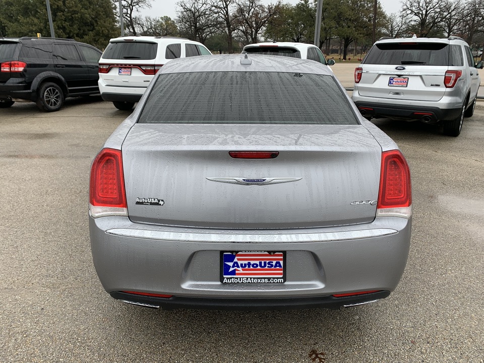 2015 Chrysler 300 Limited RWD