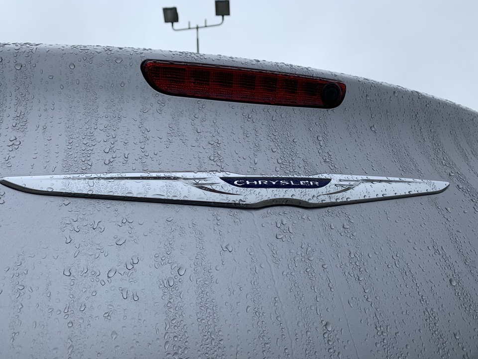 2015 Chrysler 300 Limited RWD