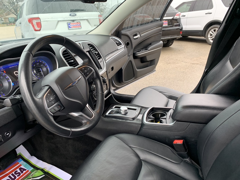 2015 Chrysler 300 Limited RWD