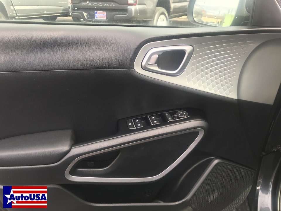 2022 Kia Soul LX CVT