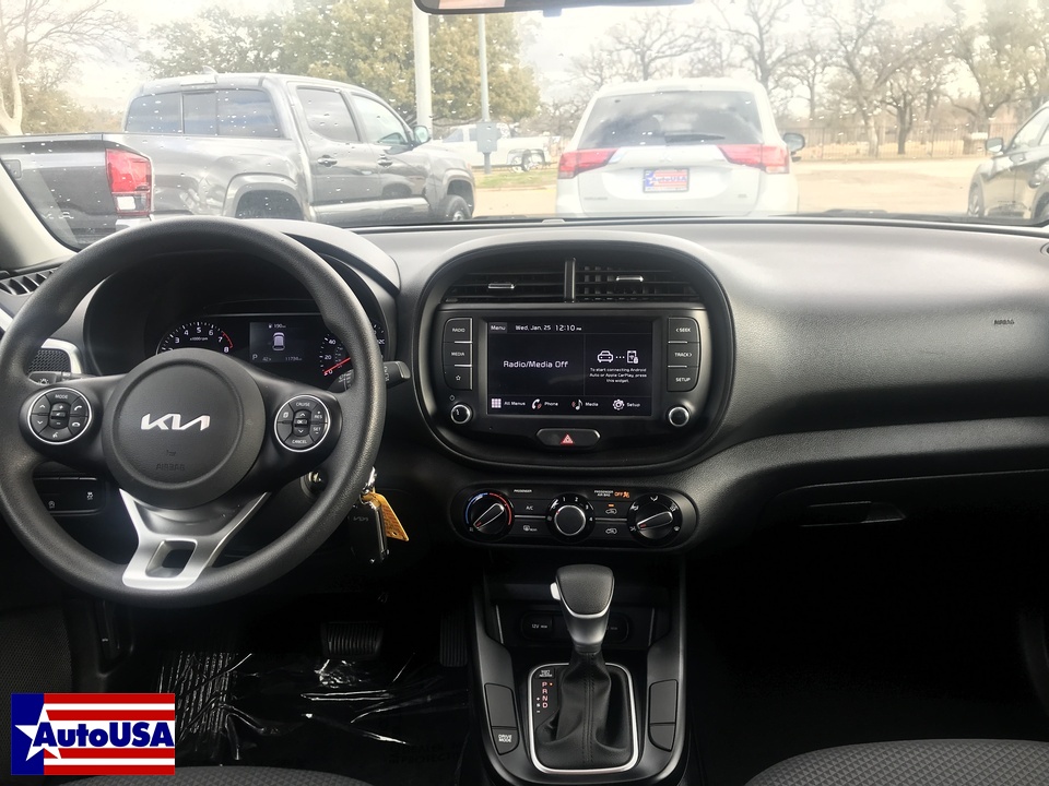 2022 Kia Soul LX CVT