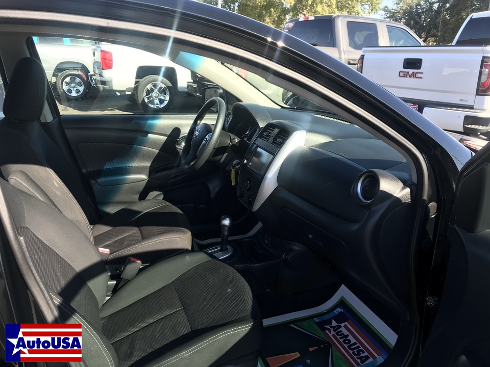 2019 Nissan Versa 1.6 SV Sedan
