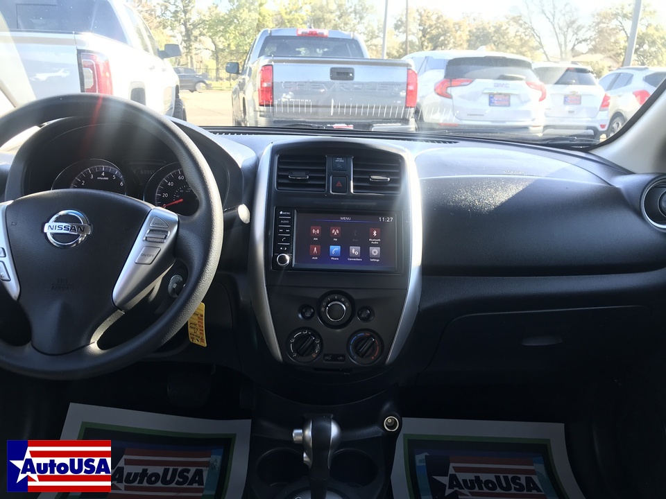 2019 Nissan Versa 1.6 SV Sedan