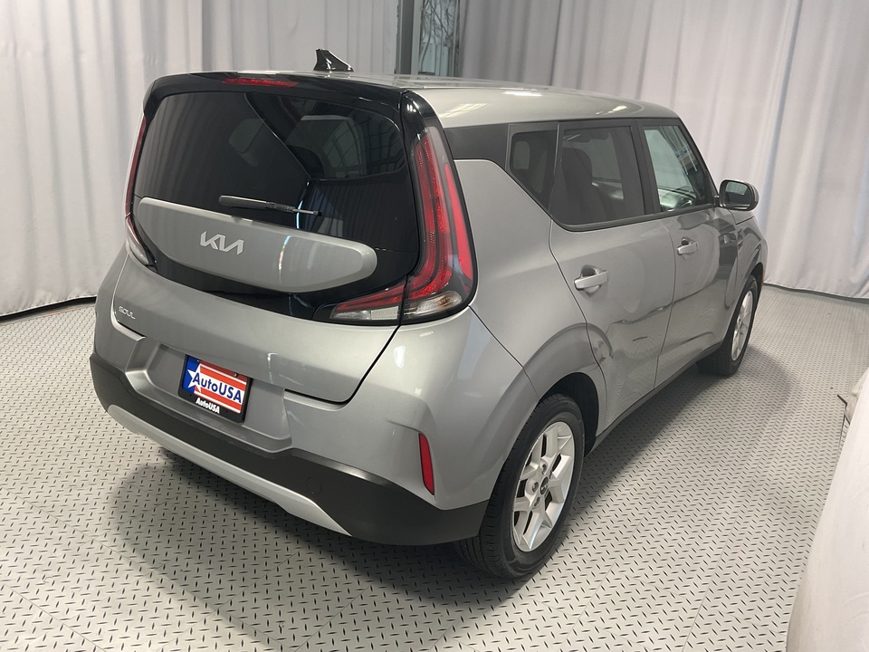 2023 Kia Soul LX CVT