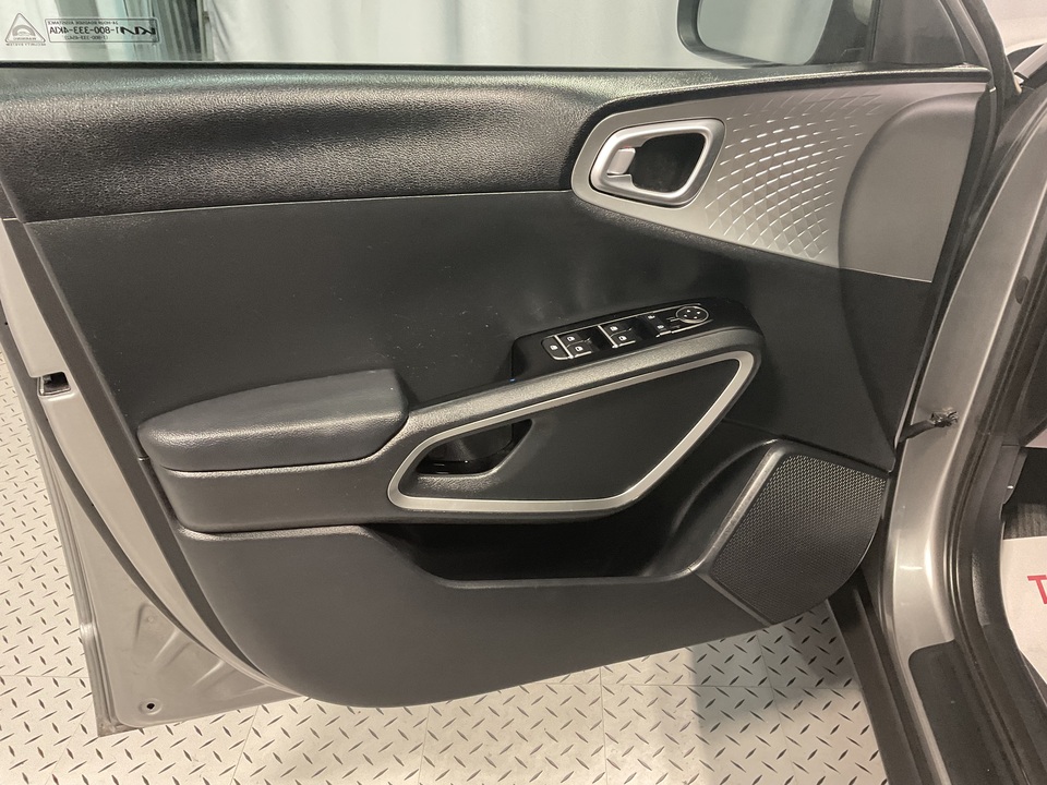 2023 Kia Soul LX CVT