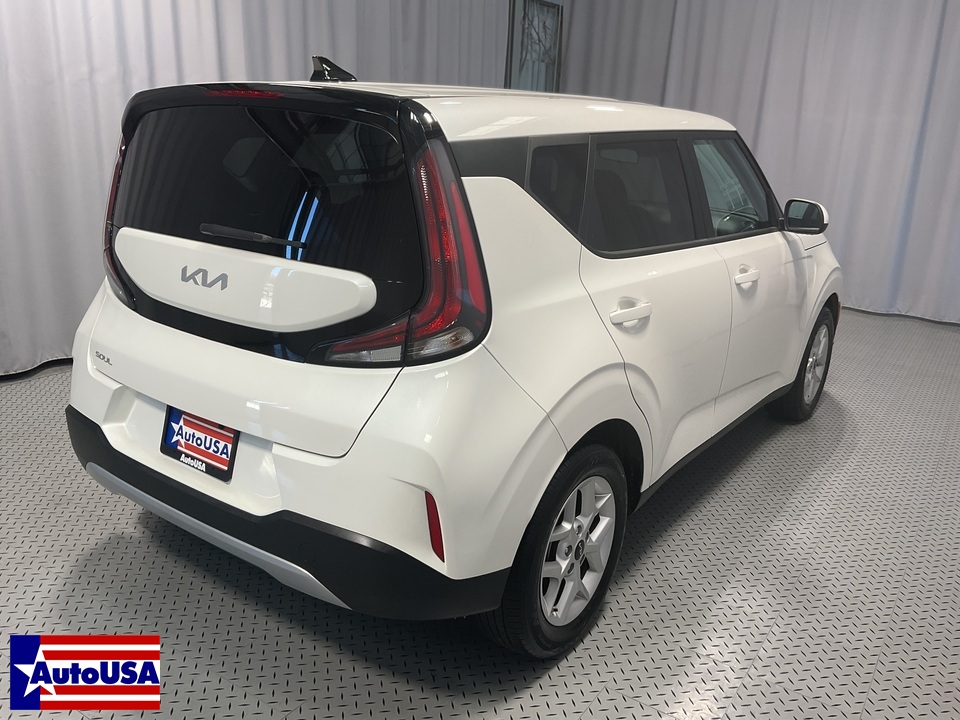 2023 Kia Soul LX CVT