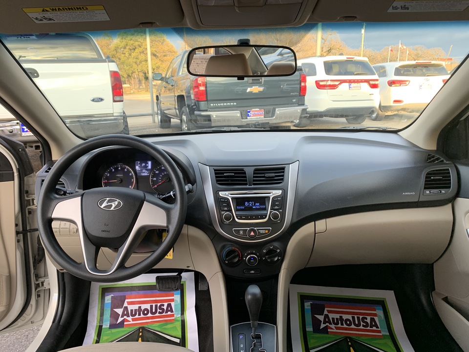 2016 Hyundai Accent SE 4-Door 6A