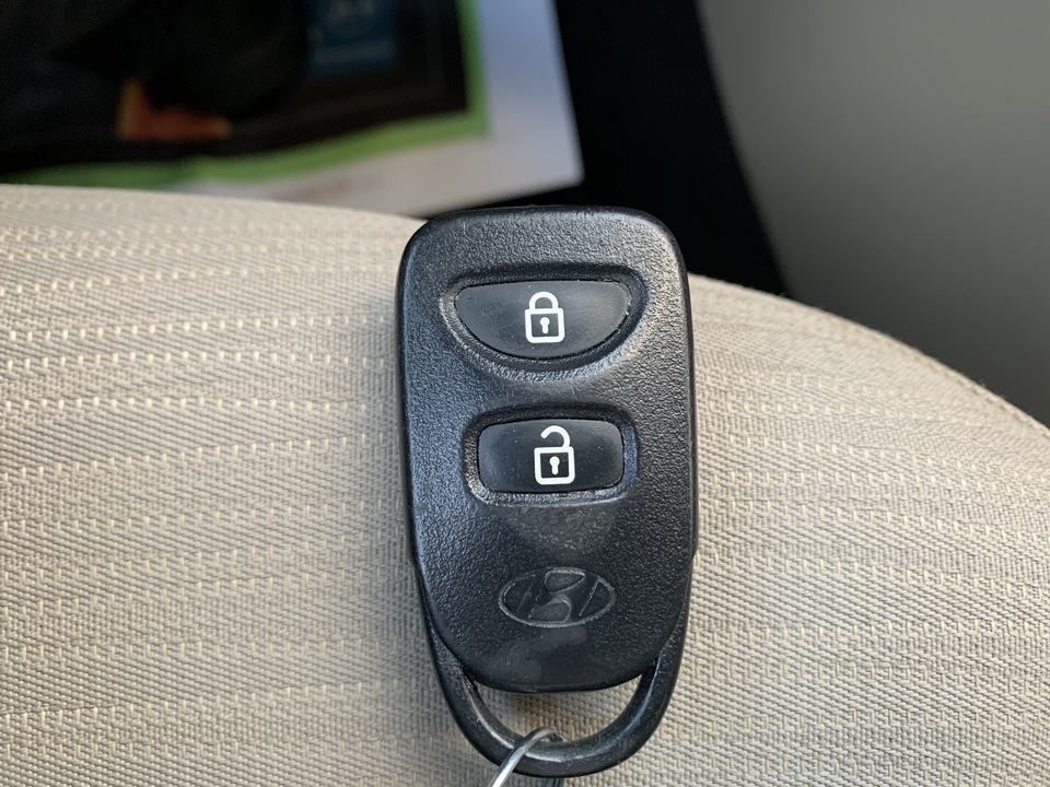 2016 Hyundai Accent SE 4-Door 6A