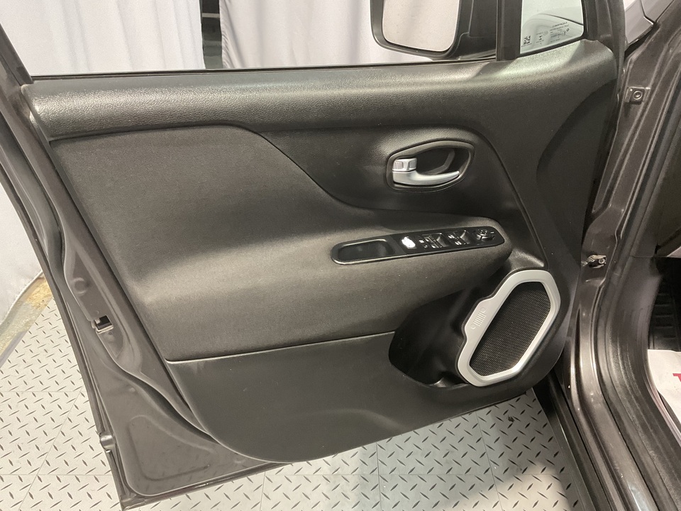 2018 Jeep Renegade Latitude FWD